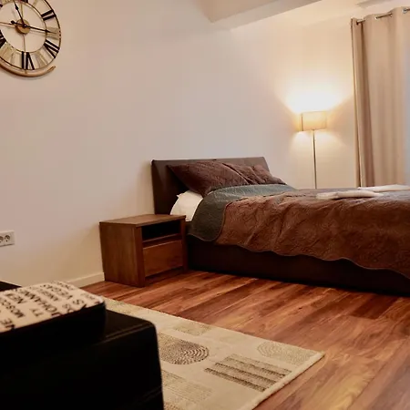 Apartment Coresi Luxury Sinuhe Residents For 4