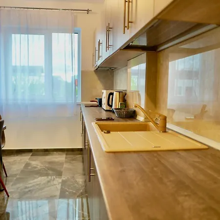 Apartment Coresi Luxury Sinuhe Residents For 4 Brasov